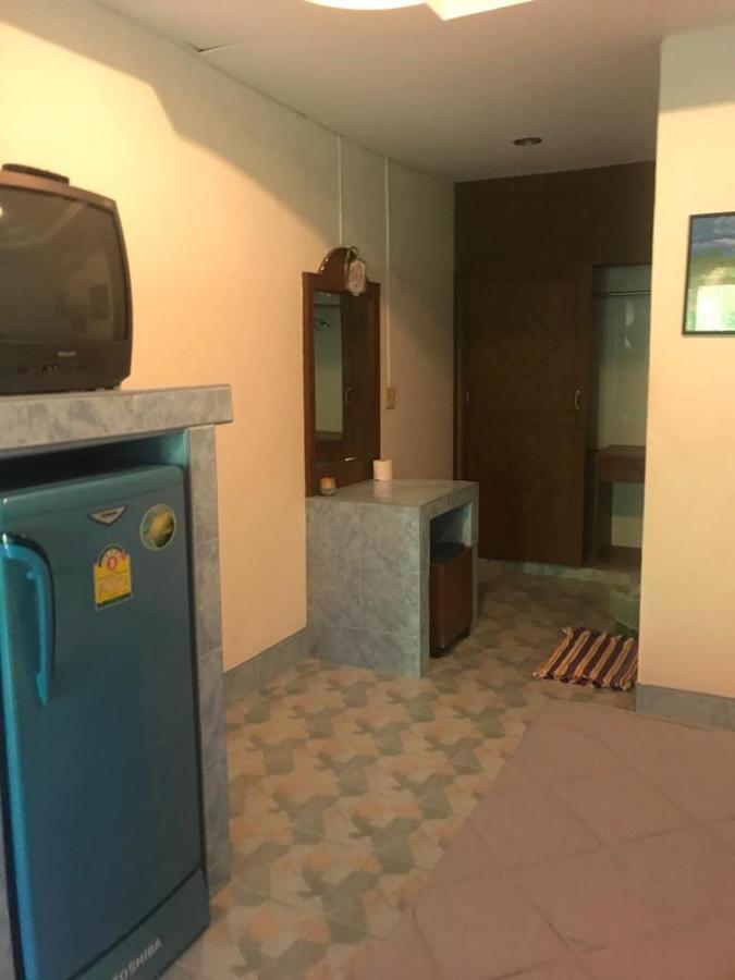 Oyo 851 On Hill Residence Patong Bagian luar foto