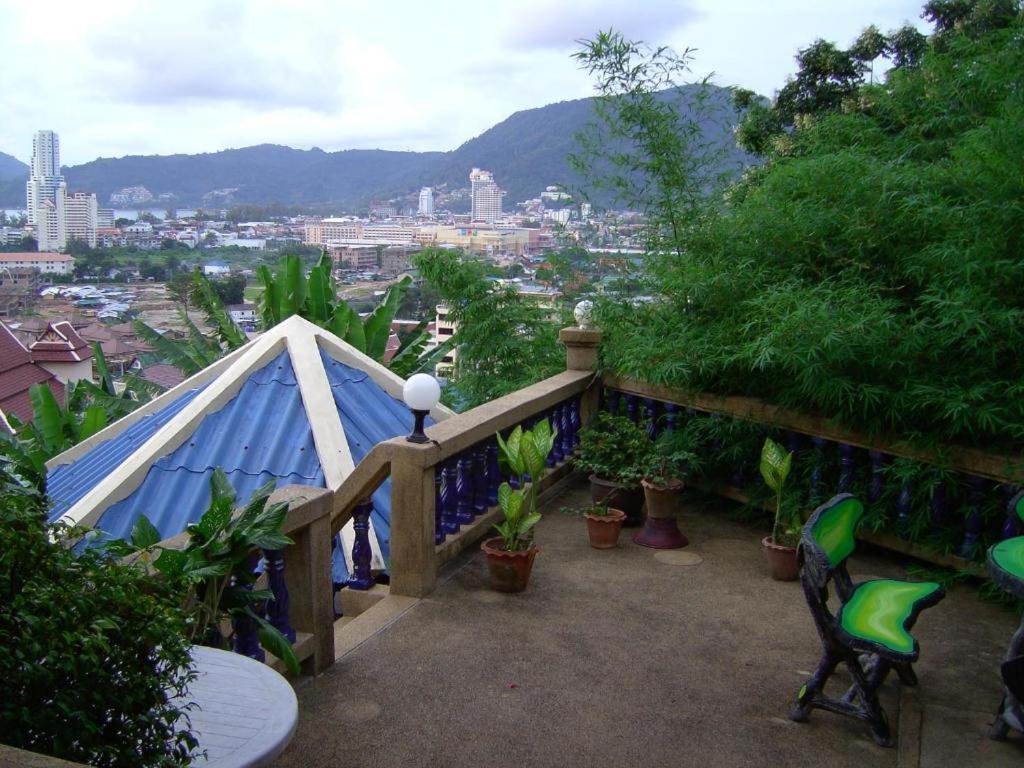 Oyo 851 On Hill Residence Patong Bagian luar foto