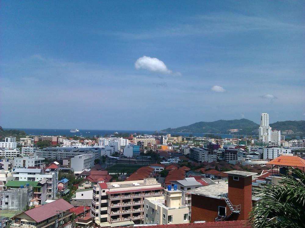 Oyo 851 On Hill Residence Patong Bagian luar foto