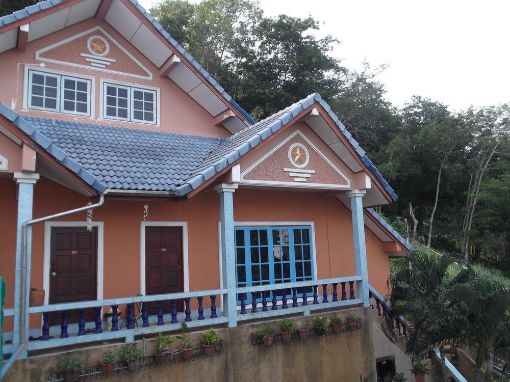 Oyo 851 On Hill Residence Patong Bagian luar foto