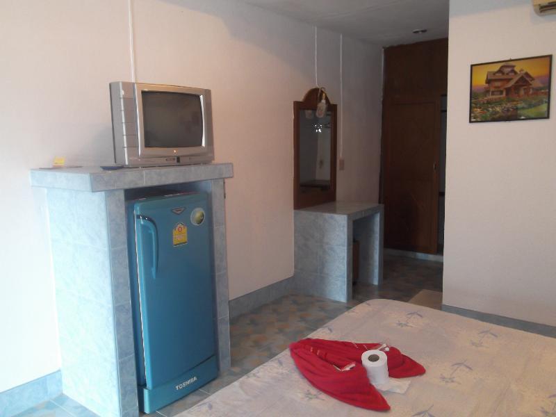 Oyo 851 On Hill Residence Patong Bagian luar foto