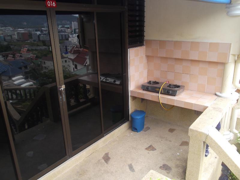 Oyo 851 On Hill Residence Patong Bagian luar foto