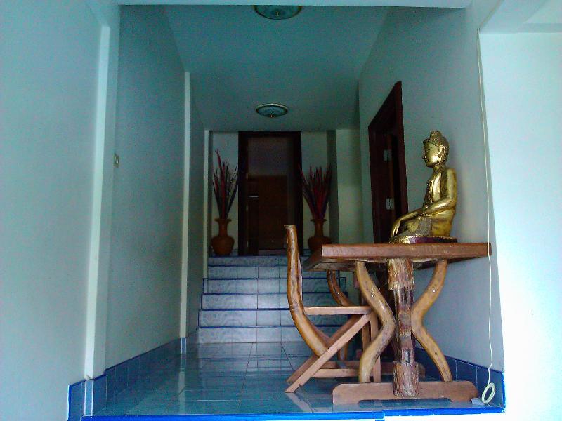 Oyo 851 On Hill Residence Patong Bagian luar foto